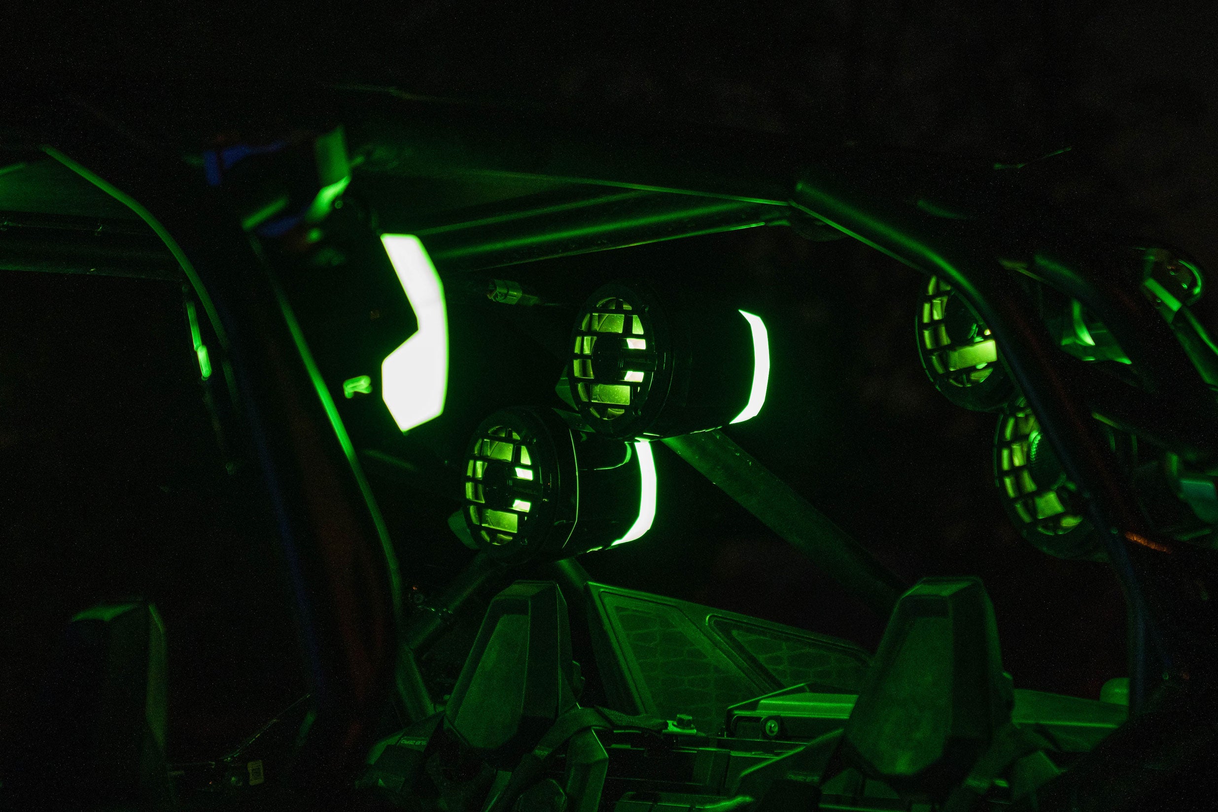 Roswell OFFROAD Firefly 6.5" Cage Speaker Package w/ RGB Remote — image 4
